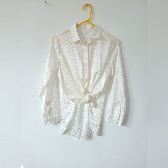 Ivory Animal Print Blouse Jaquard Embossed Satin Semi Sheer Cream Size Small - Picture 7 of 12